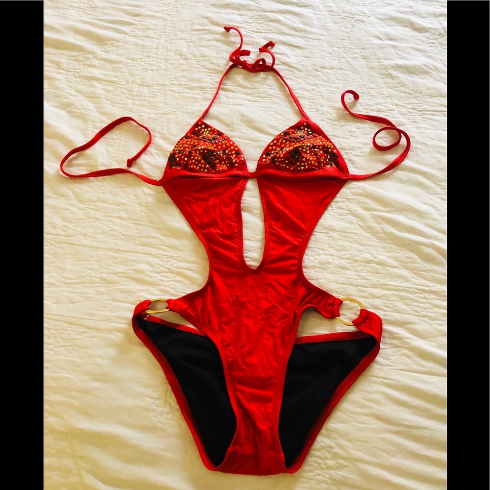 Guess bathing suit 👙